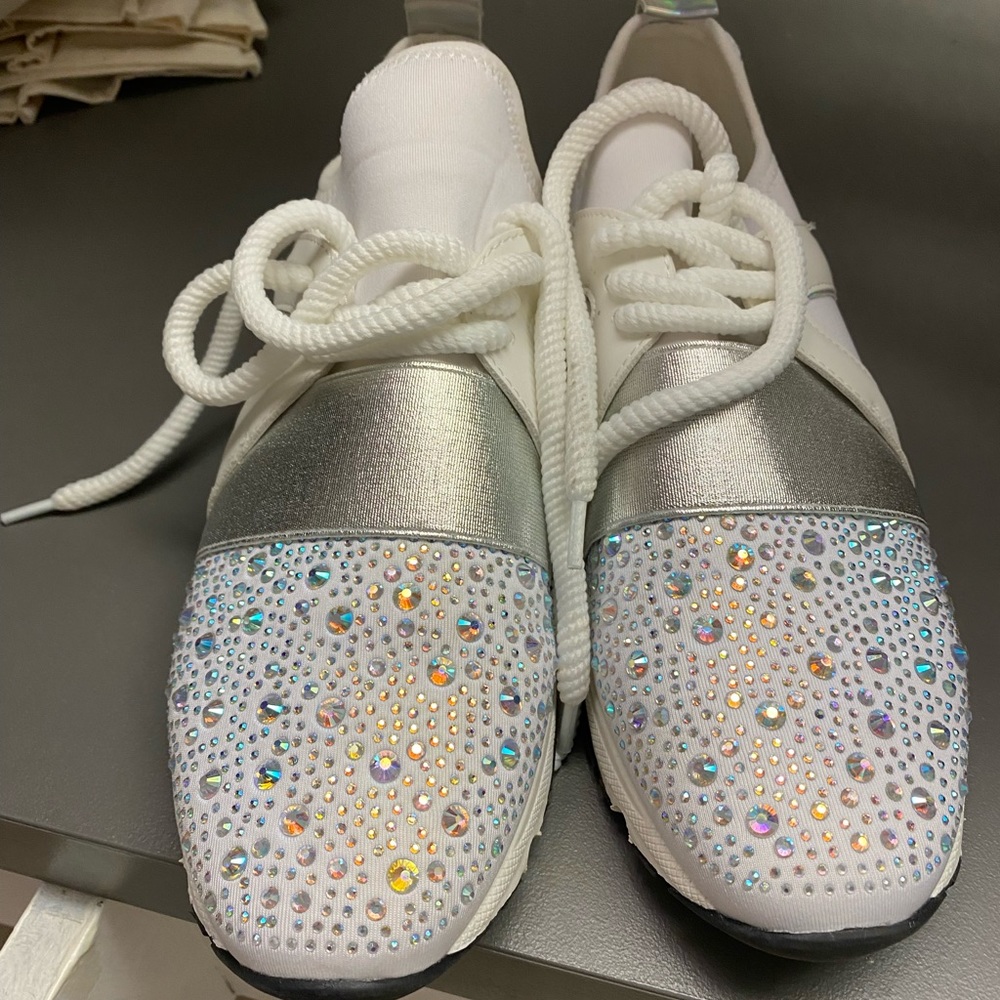 Carvels tennis shoes sparkle size 38/7.5